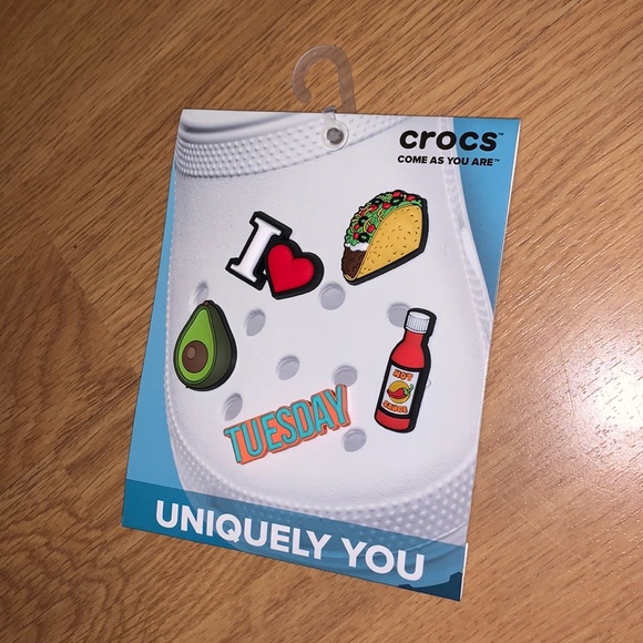NWT Crocs - I Love Taco Tuesday Jibbitz 5 piece set - Picture 1 of 3